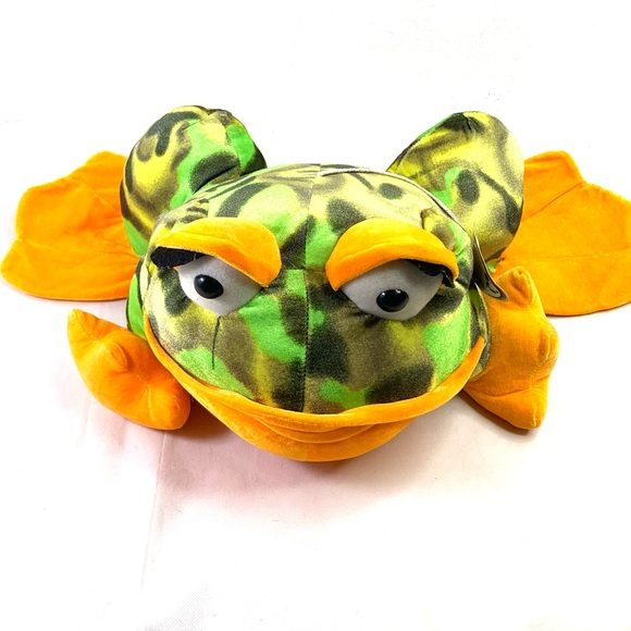 Best Made Toys Frog Plush Stuffed Animal. - Picture 2 of 12